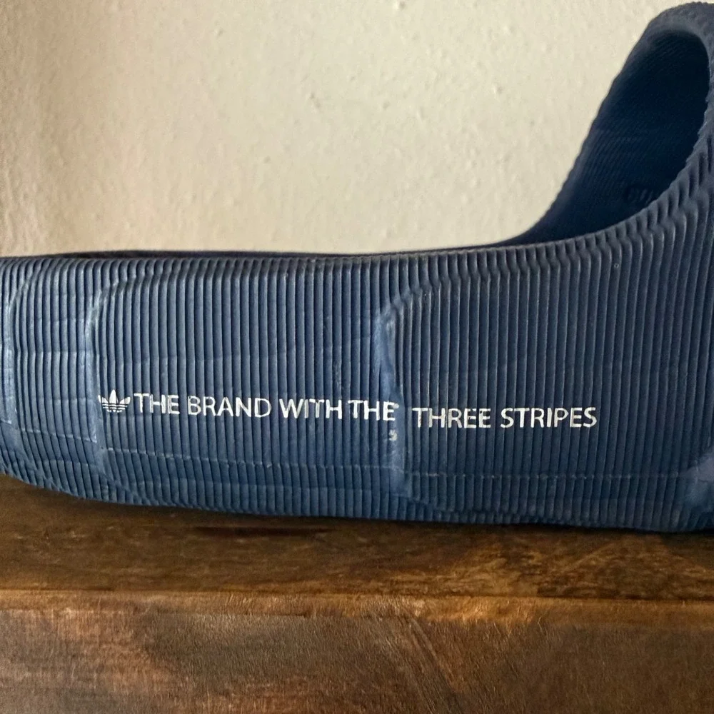 Adidas Adilette 22 Slides Navy Blue UK 6 US Men's 6.5 Women's 7.5 Sandals
